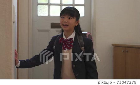 安い 服 小学生 脱ぐ